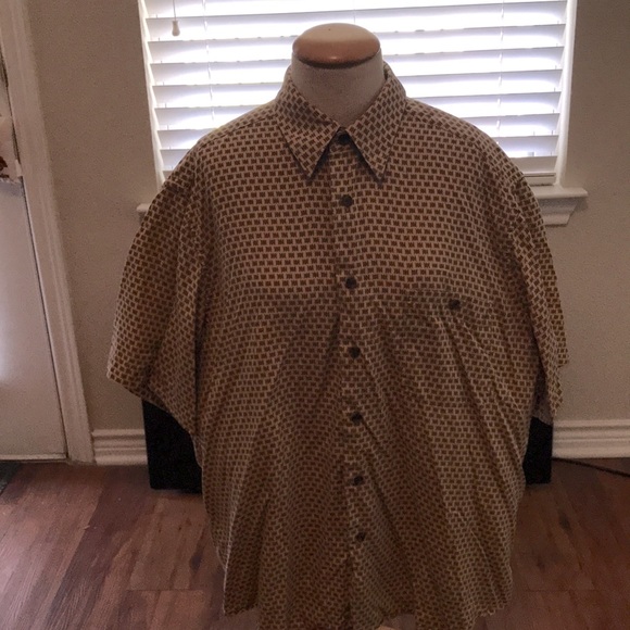 Good looking men’s button down shirt, comfy!! 😎 - Picture 2 of 3